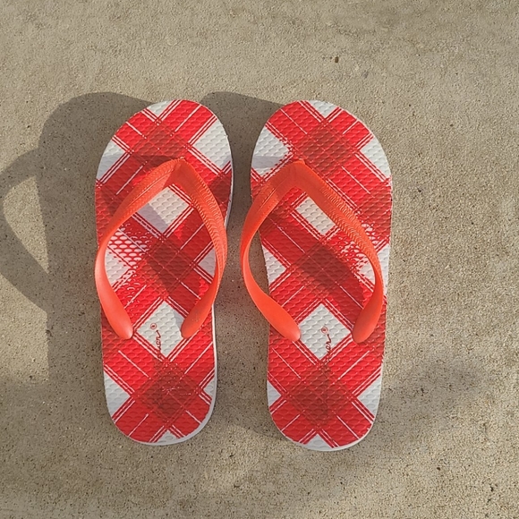 eddie bauer women's flip flops